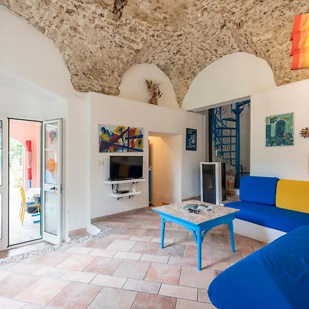 Sara - 5 Min From The Sea - Happy Apartment